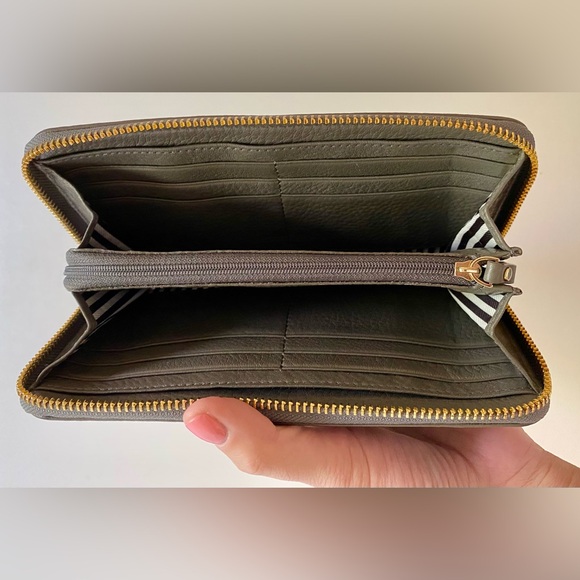 Kate Spade NWOT Gray Leather Continental Zip Long Wallet (W59) - Picture 5 of 5
